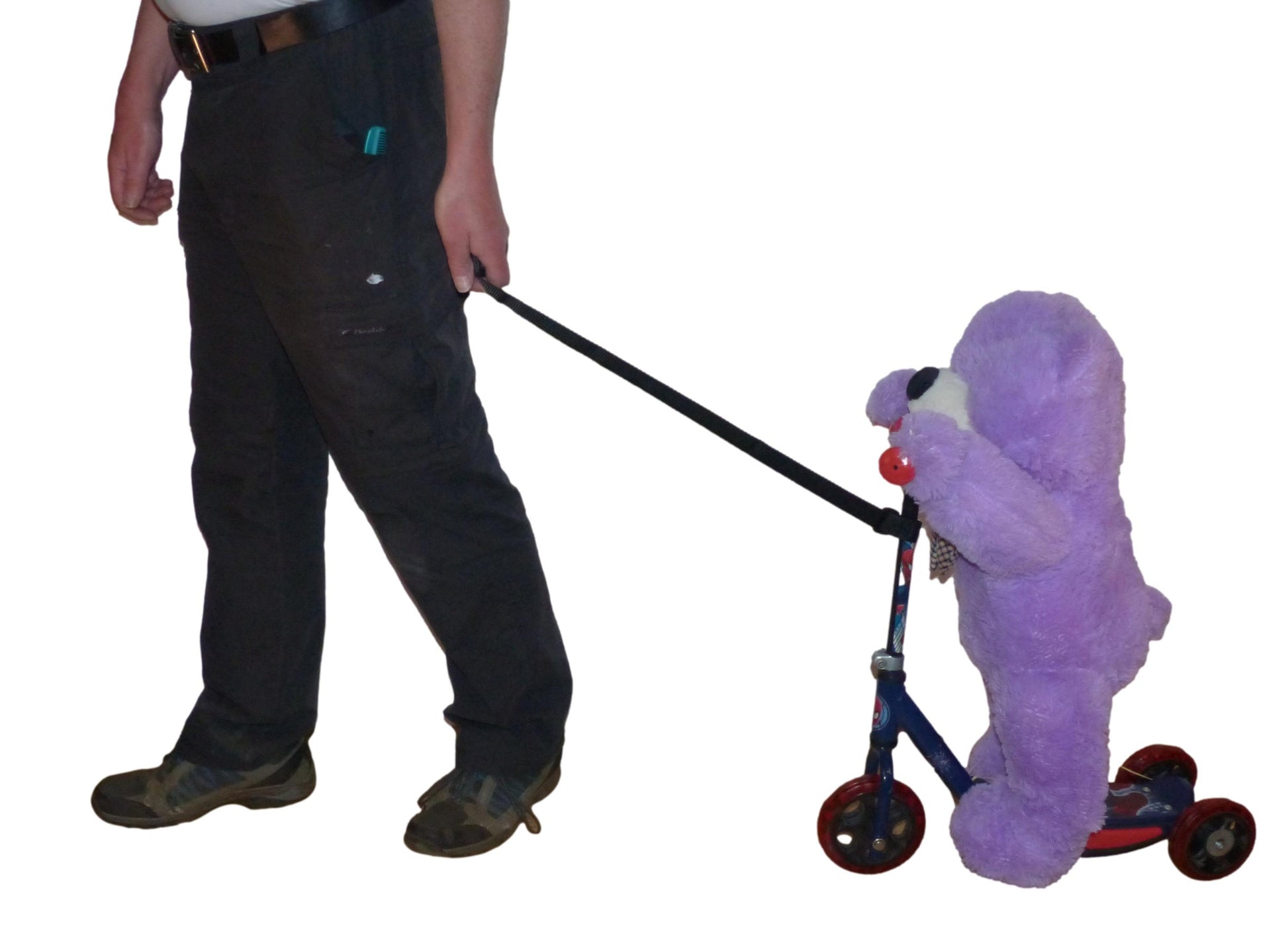 Children and Micro Scooter Carry and Pull Strap: Handlebar Reins in black, pulling scooter
